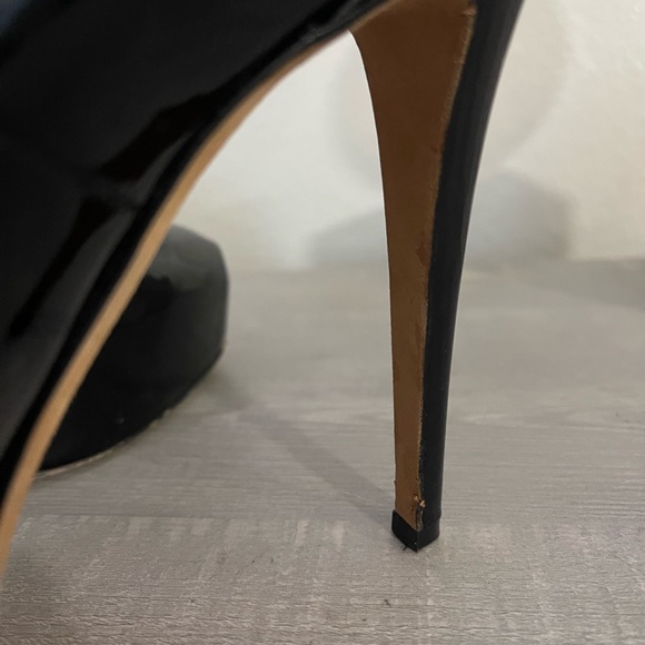 Brian Atwood Black Pantent leather heels - Picture 4 of 7